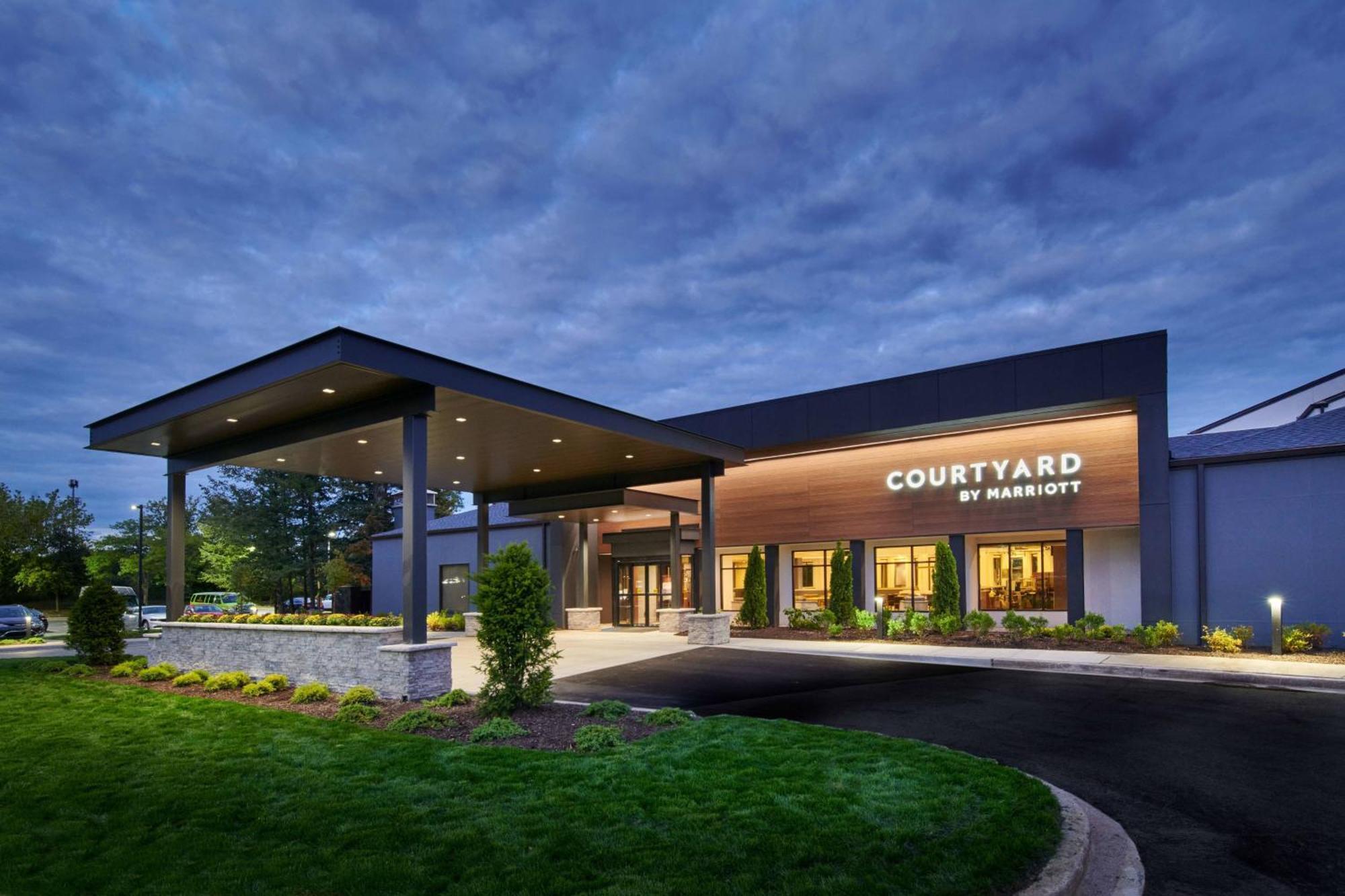 Courtyard Chicago Lincolnshire Hotel Exterior photo